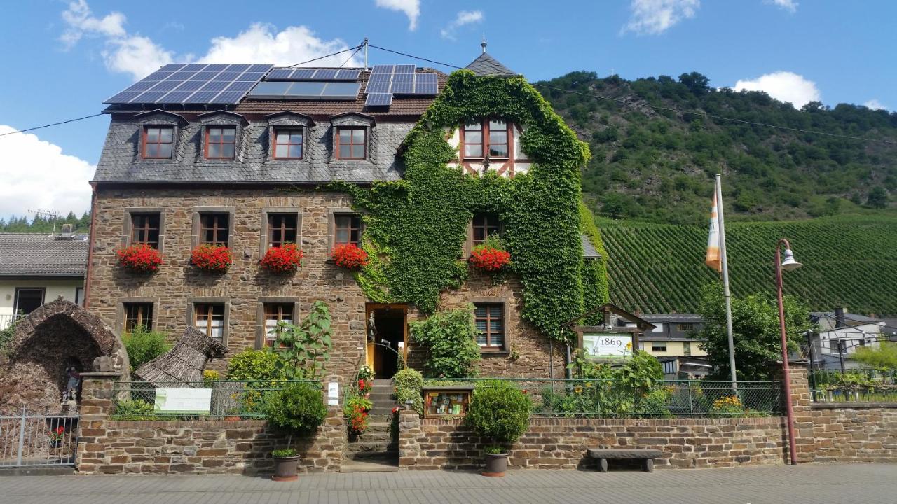 Weingut -1869- Brunnenhof Apartment Hatzenport Exterior photo